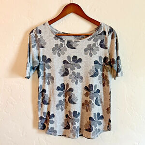 Ann Taylor LOFT Size XS Vintage Soft T-shirt - Gray Floral 100% Cotton